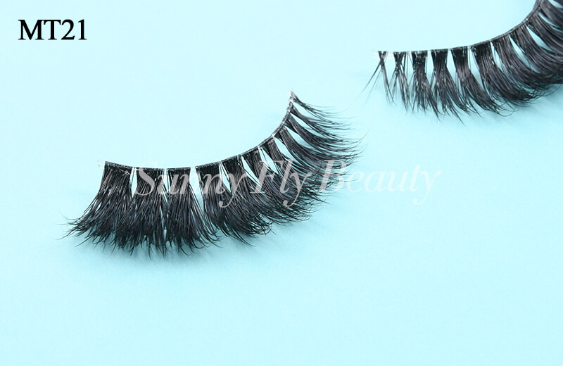 mt21-clear-band-mink-lashes-02.jpg